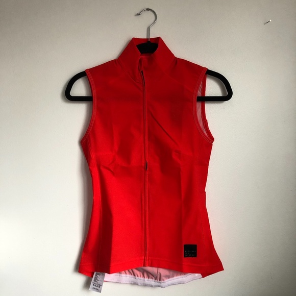 Machines For Freedom: All Weather Vest in Hibiscus - Picture 6 of 10